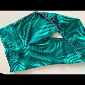 OLD NAVY tropical workout leggings